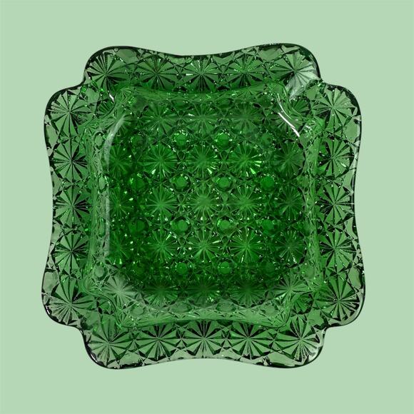 VTG L. E. Smith Daisy and Button Green Glass Square Ashtray Trinket Dish READ - Picture 2 of 9
